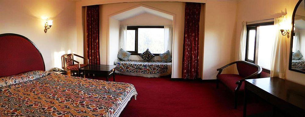 Royal Jardin Whistling Pines Resort Шімла Екстер'єр фото