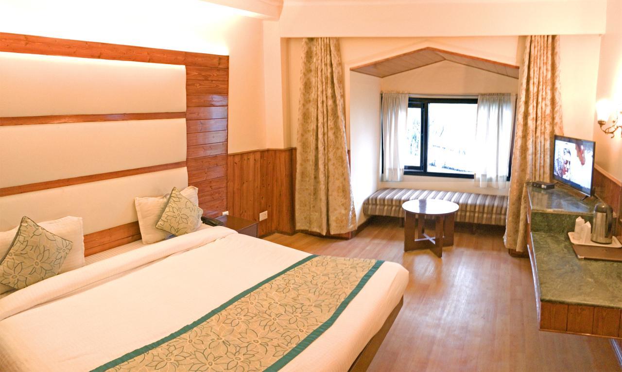 Royal Jardin Whistling Pines Resort Шімла Екстер'єр фото