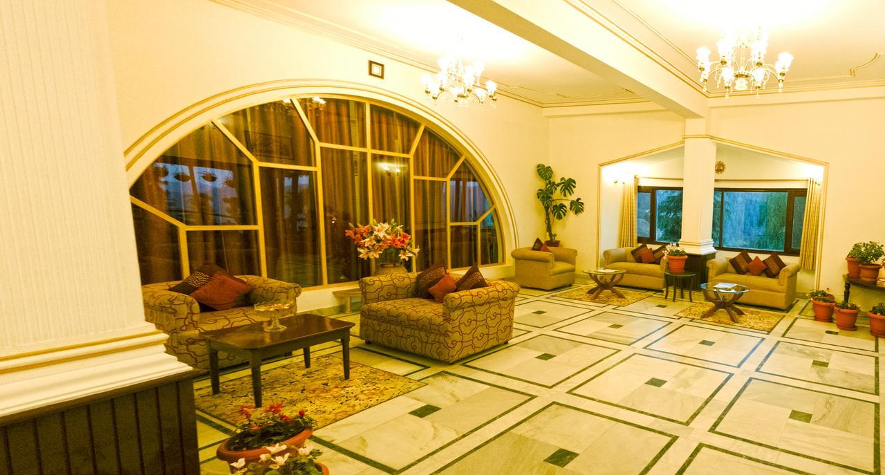 Royal Jardin Whistling Pines Resort Шімла Екстер'єр фото