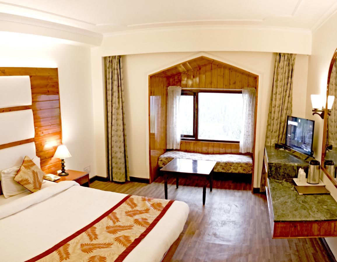 Royal Jardin Whistling Pines Resort Шімла Екстер'єр фото