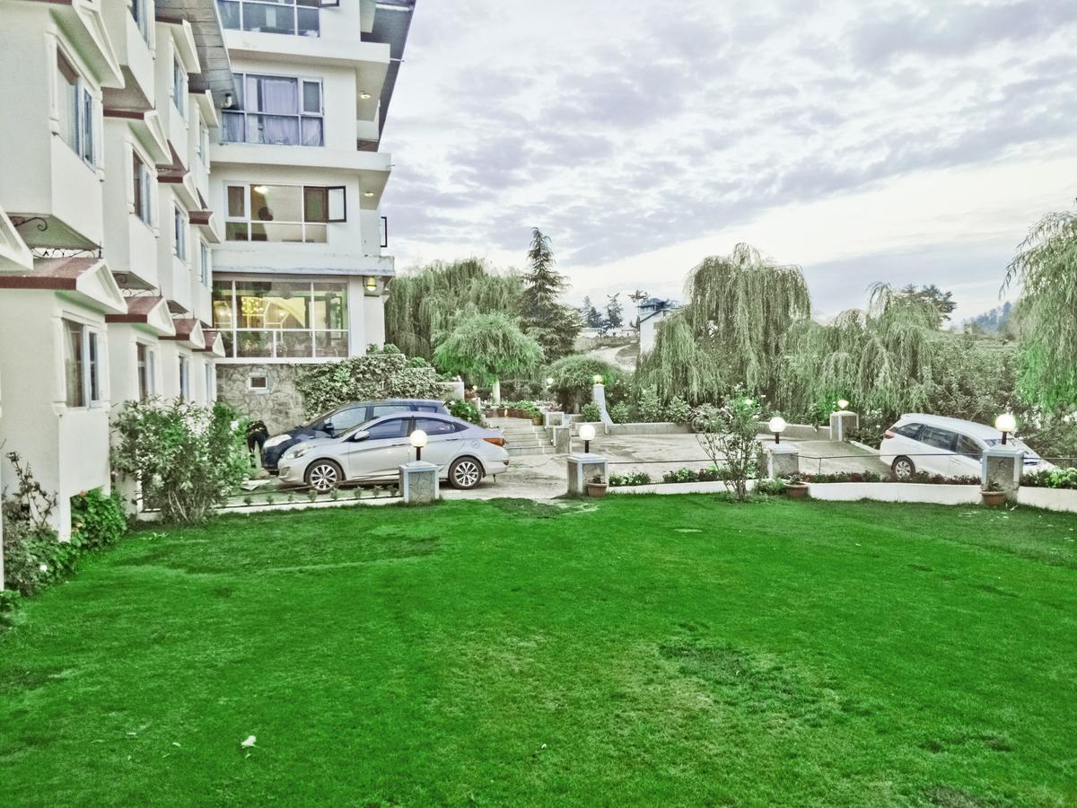 Royal Jardin Whistling Pines Resort Шімла Екстер'єр фото