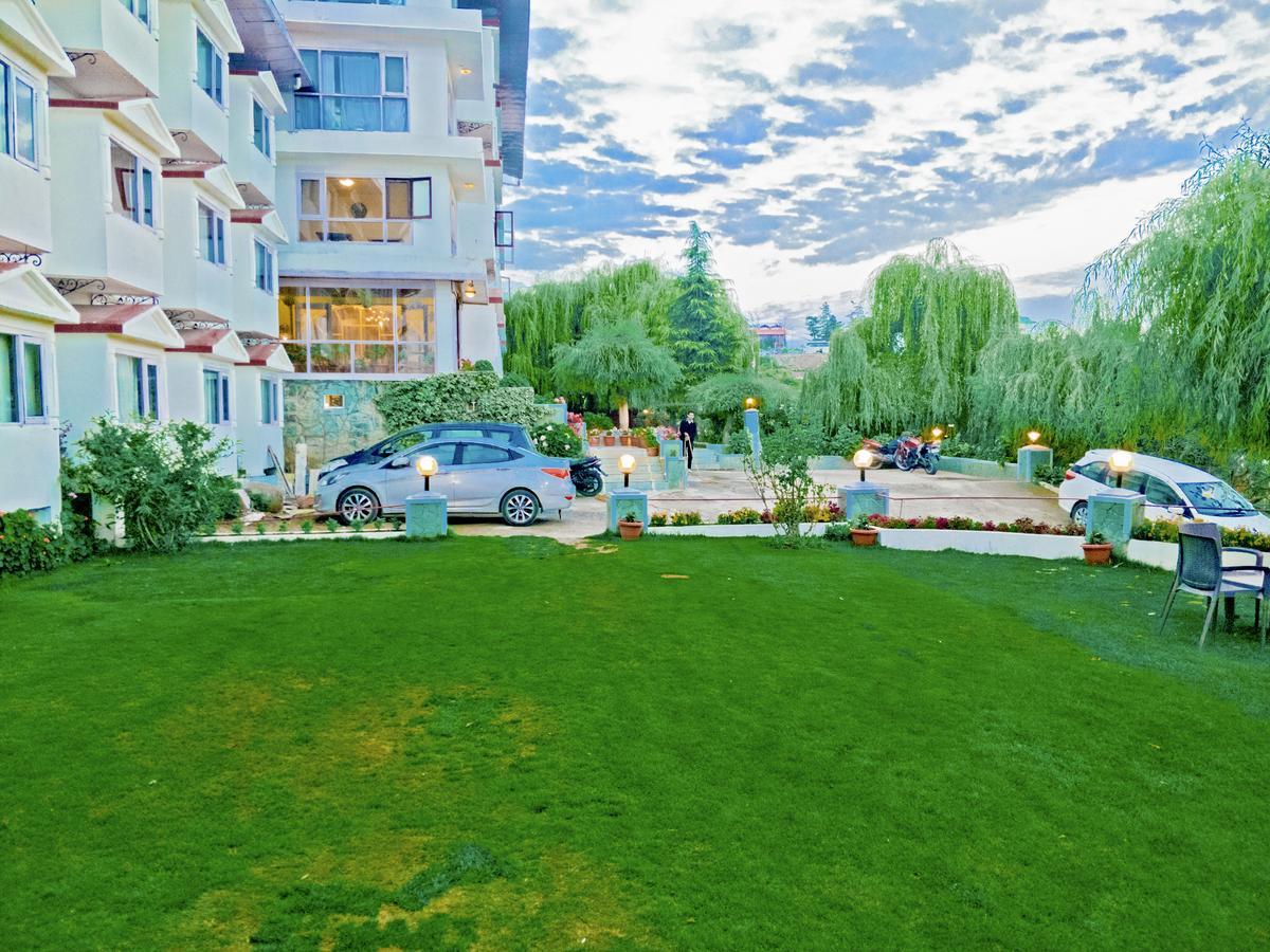 Royal Jardin Whistling Pines Resort Шімла Екстер'єр фото